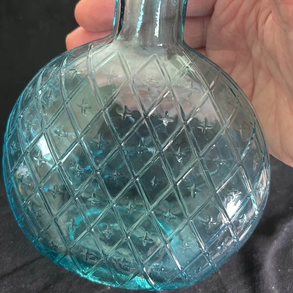 Patterned pinched blown glass decorative decanter vase